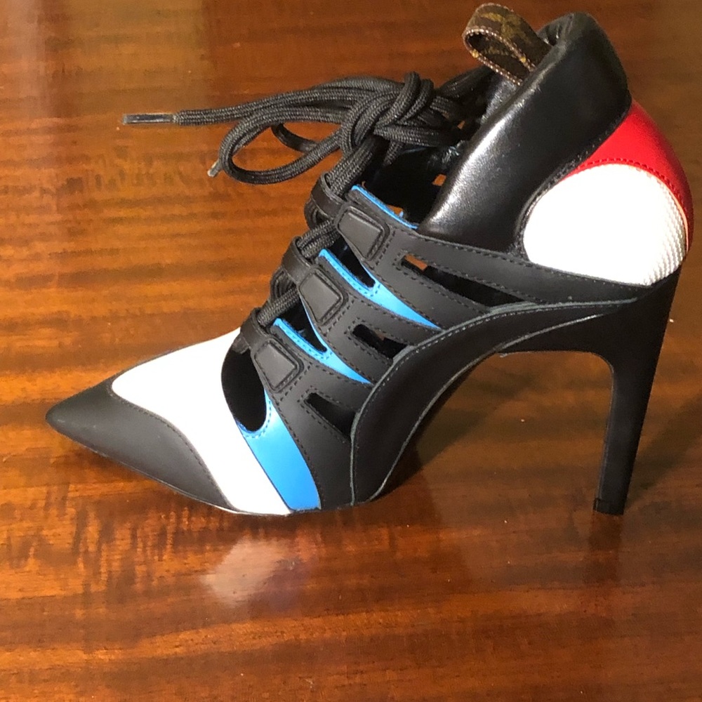 Louis Vuitton  2020 Streamline pumps. Multi colored accents on black base.